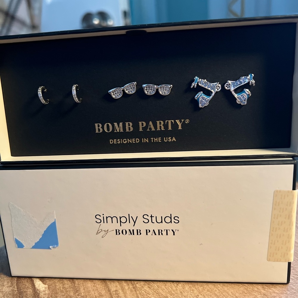 Bomb Party Simply Studs 2023